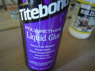 Got a parcel with several titebond glues today from Germany. Made a test with this one and created a real mess. Stupid me - I will test before use something new the next time.